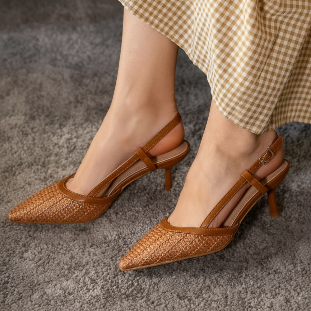 Pantofi eleganți cu bareta la spate