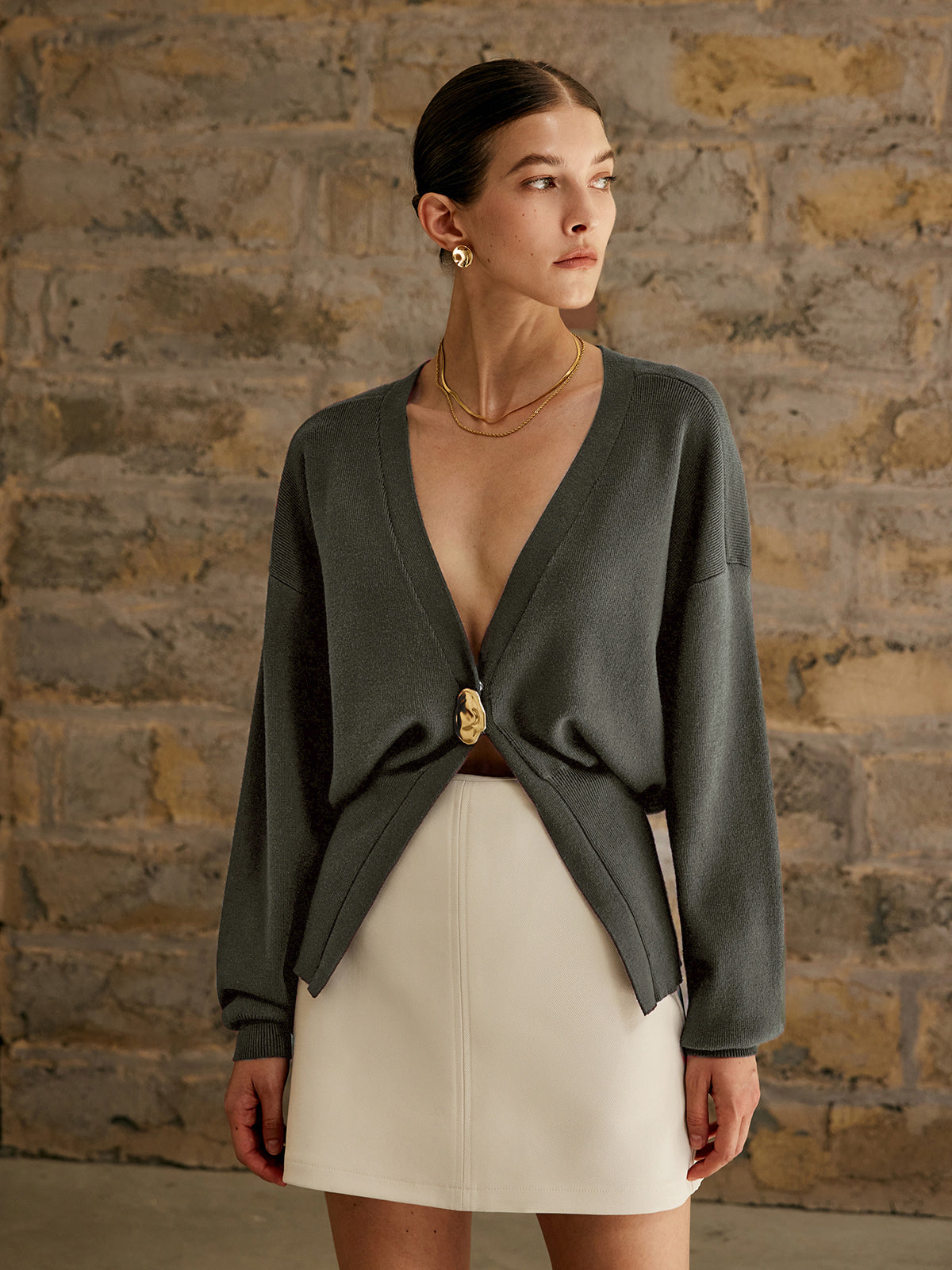 Clarissa – Strickjacke cu Butoni de Aur