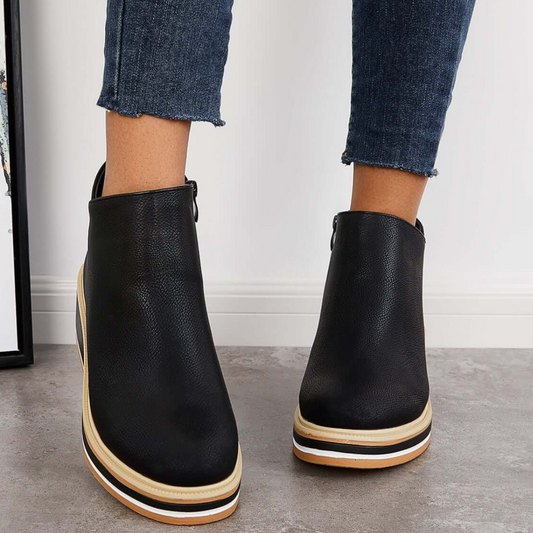 Mari Stella – Booti stilfuli din piele cu ornamente