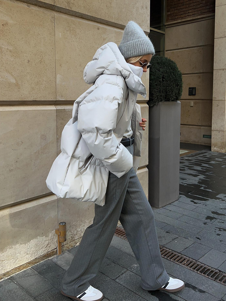 Romanova – Geacă cu penaj și glugă